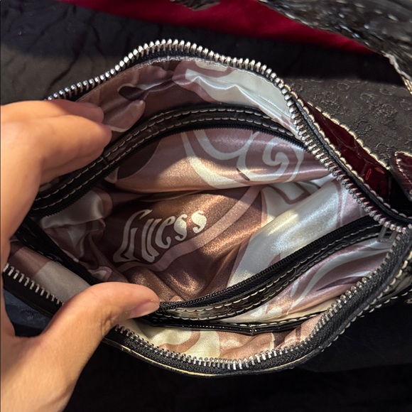 Vintage/early 2000s (Y2K-era) Guess shoulder bag Well Loved / For Repair / AS IS - Picture 7 of 8